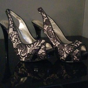 Guess open toe heels size 6 1/2